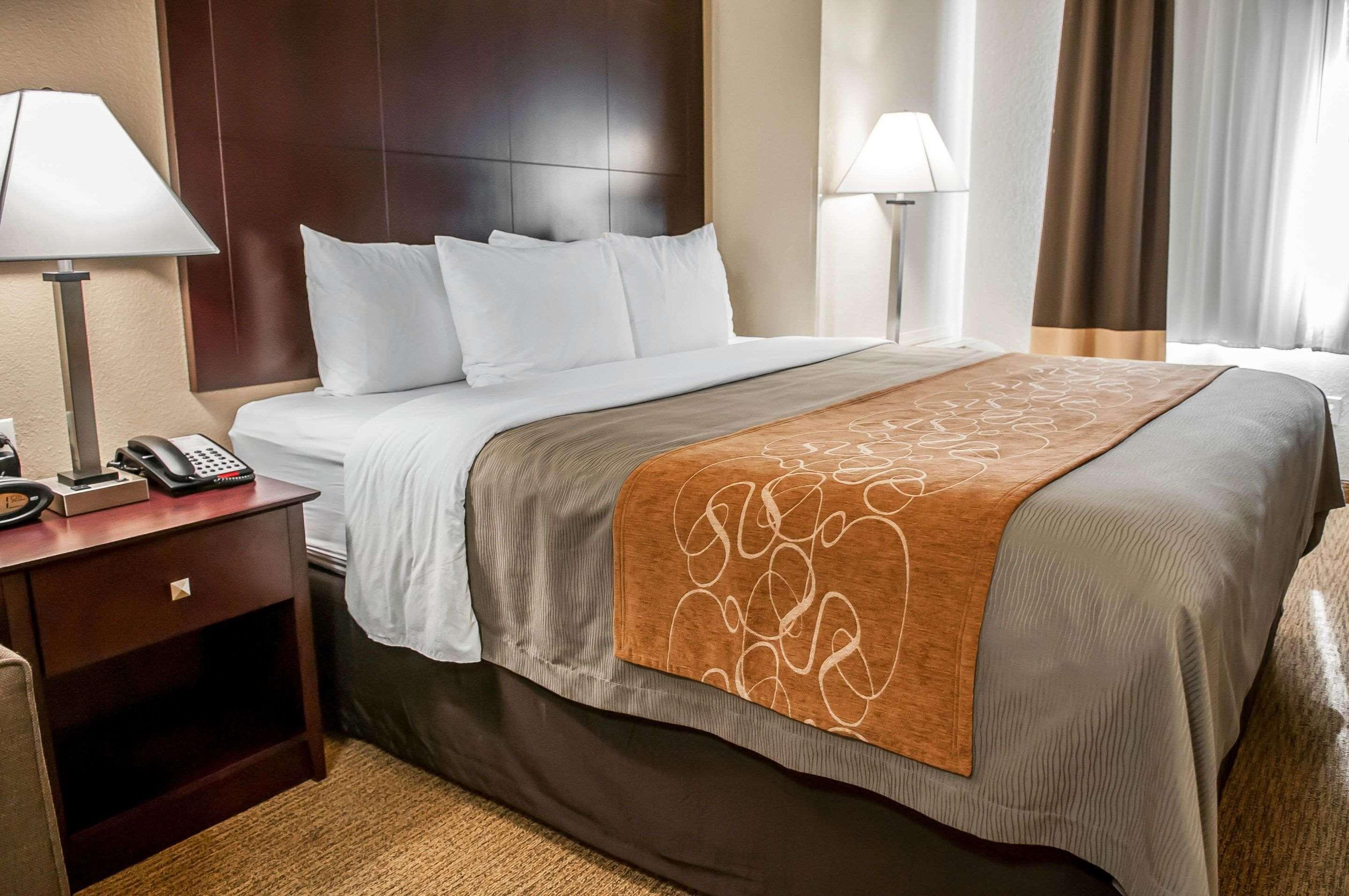 Comfort Suites Albuquerque-North Journal Center Экстерьер фото