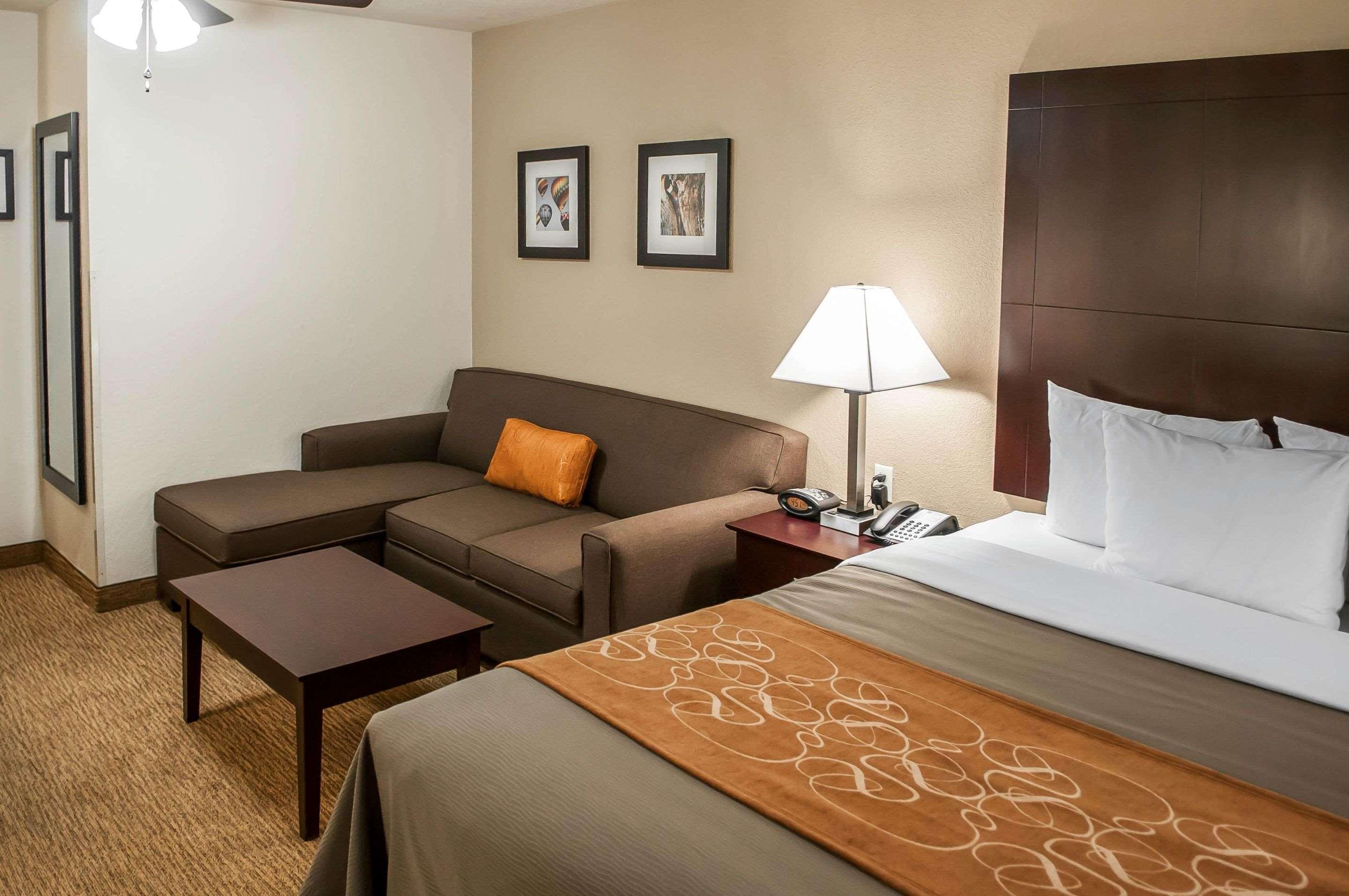 Comfort Suites Albuquerque-North Journal Center Экстерьер фото