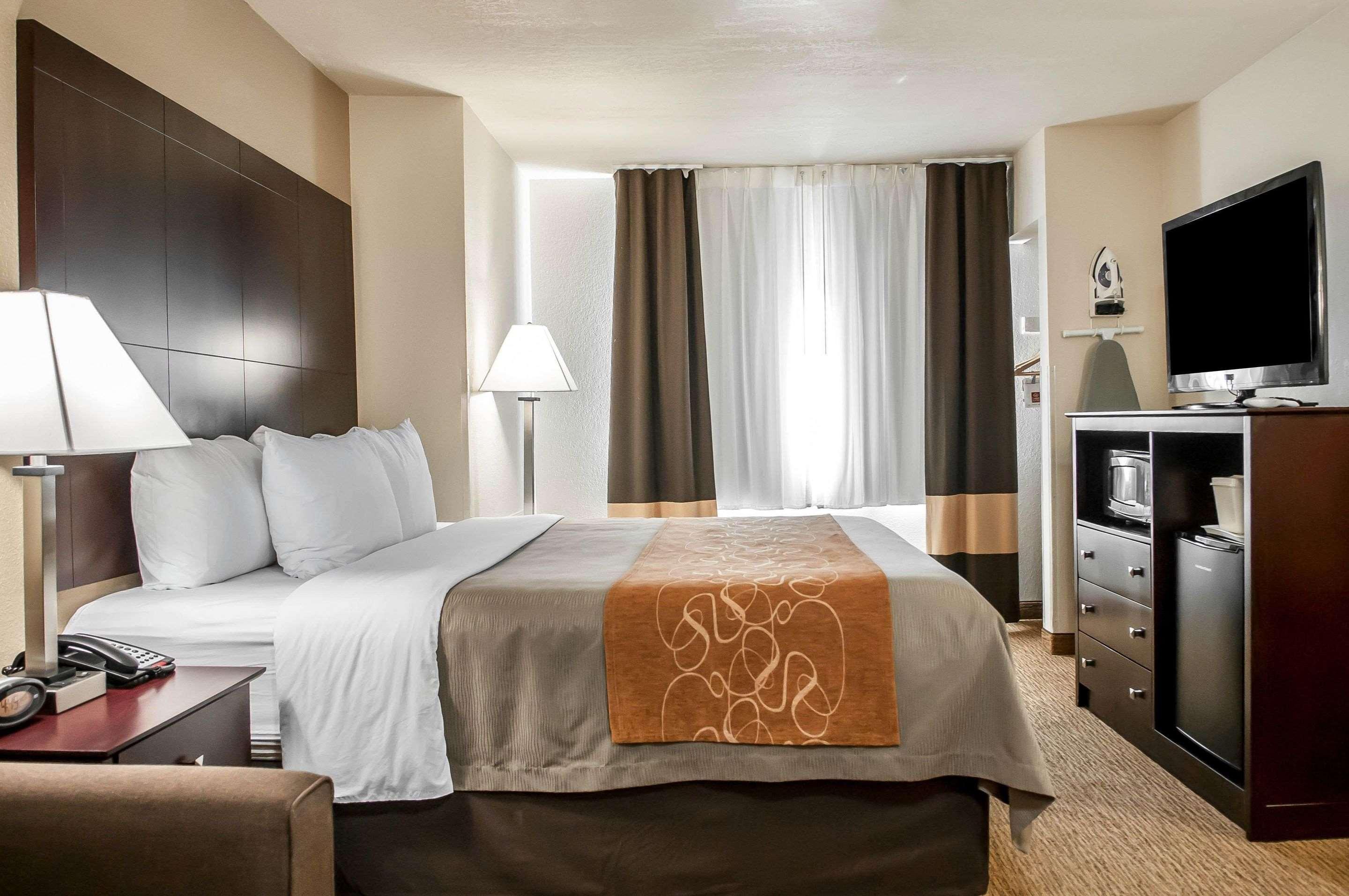 Comfort Suites Albuquerque-North Journal Center Экстерьер фото