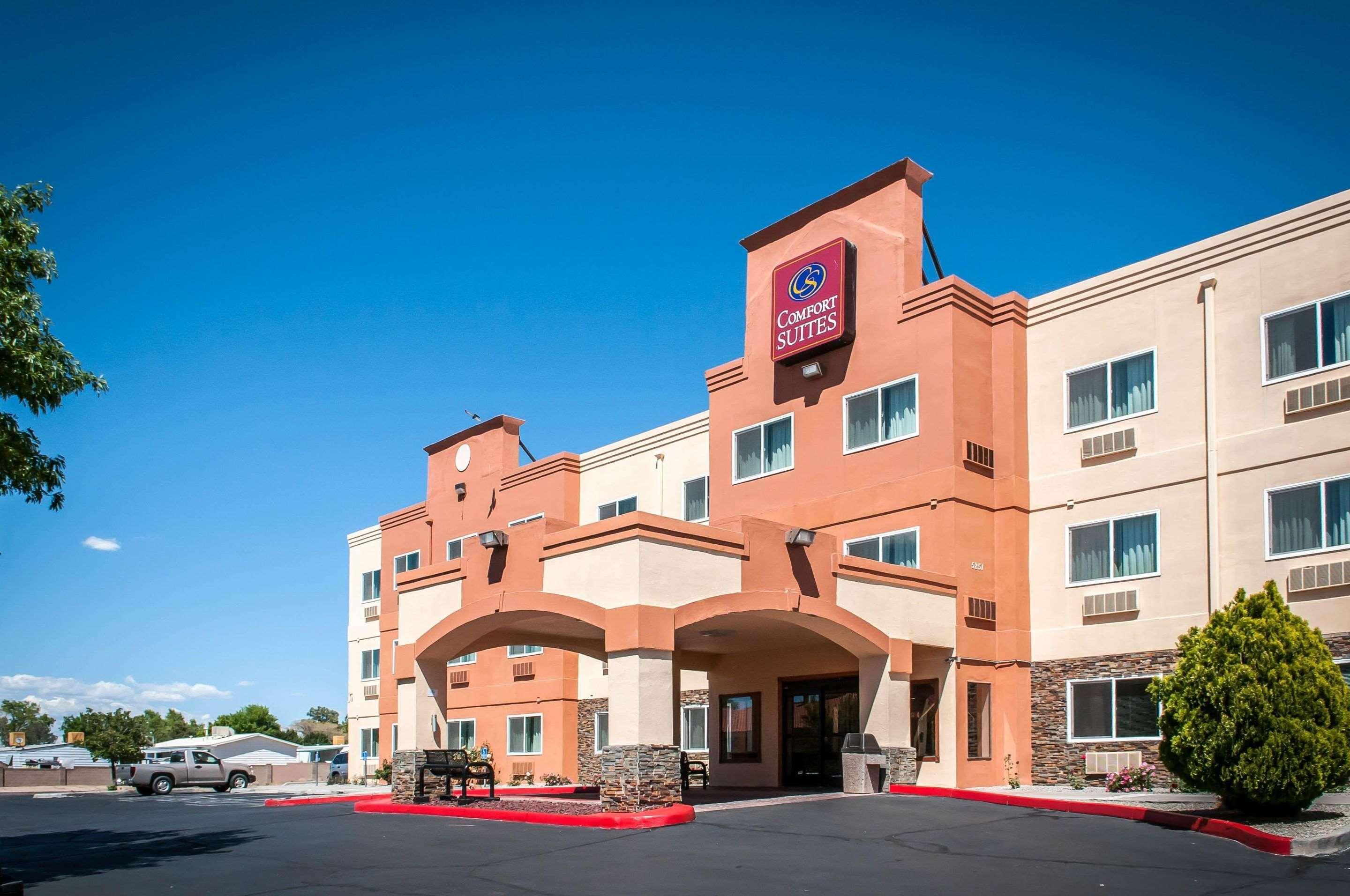 Comfort Suites Albuquerque-North Journal Center Экстерьер фото