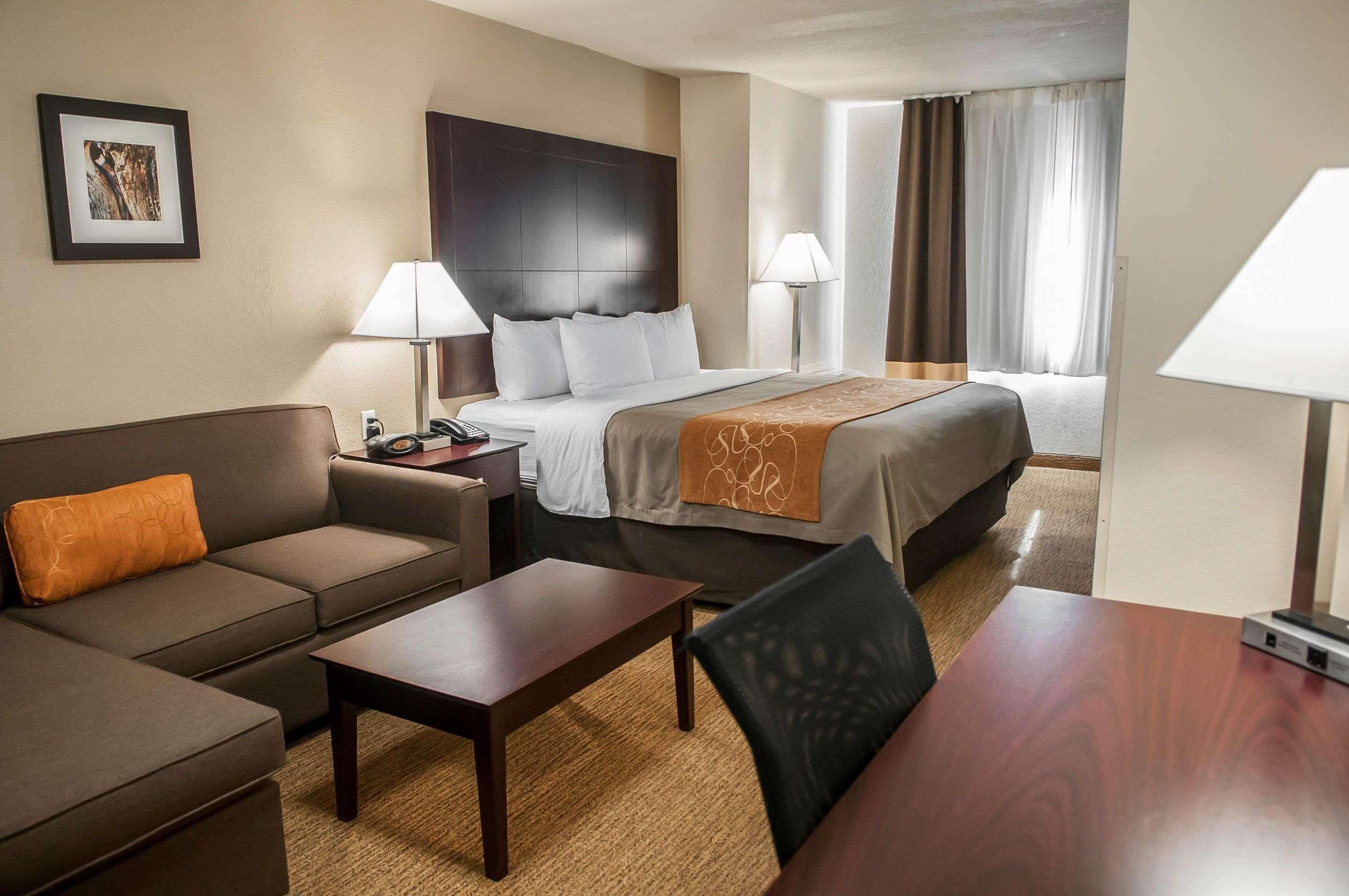 Comfort Suites Albuquerque-North Journal Center Экстерьер фото
